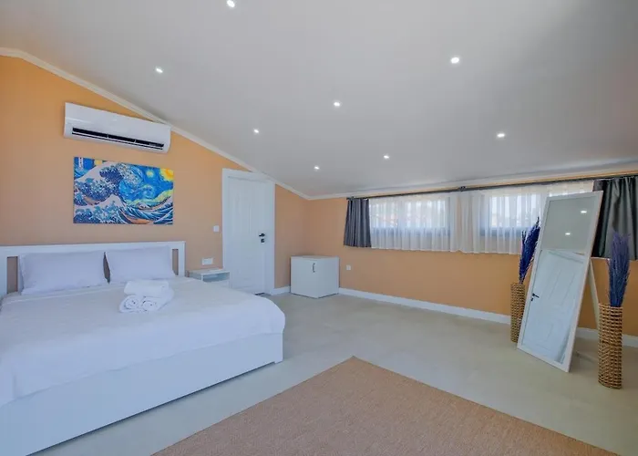 Lavida - Private Pool For 6