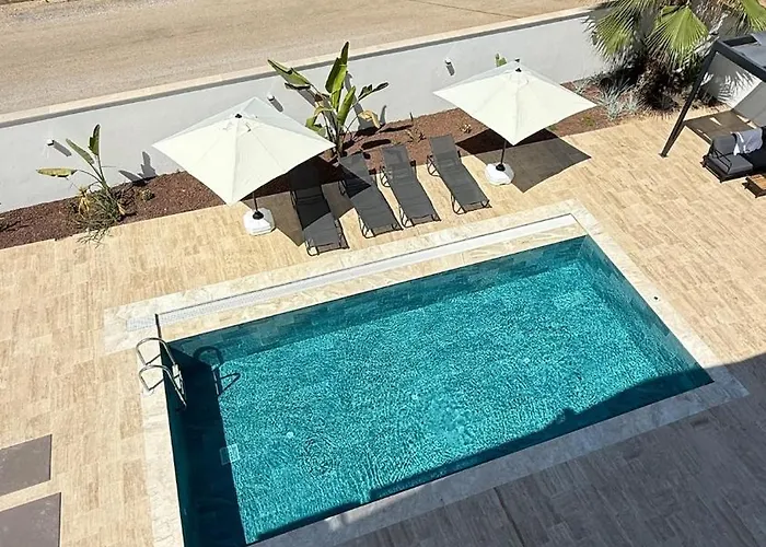 Lavida - Private Pool For 6 וילה