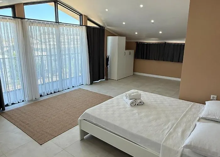 Lavida - Private Pool For 6 וילה