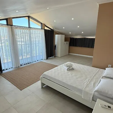 Lavida - Private Pool For 6 Willa